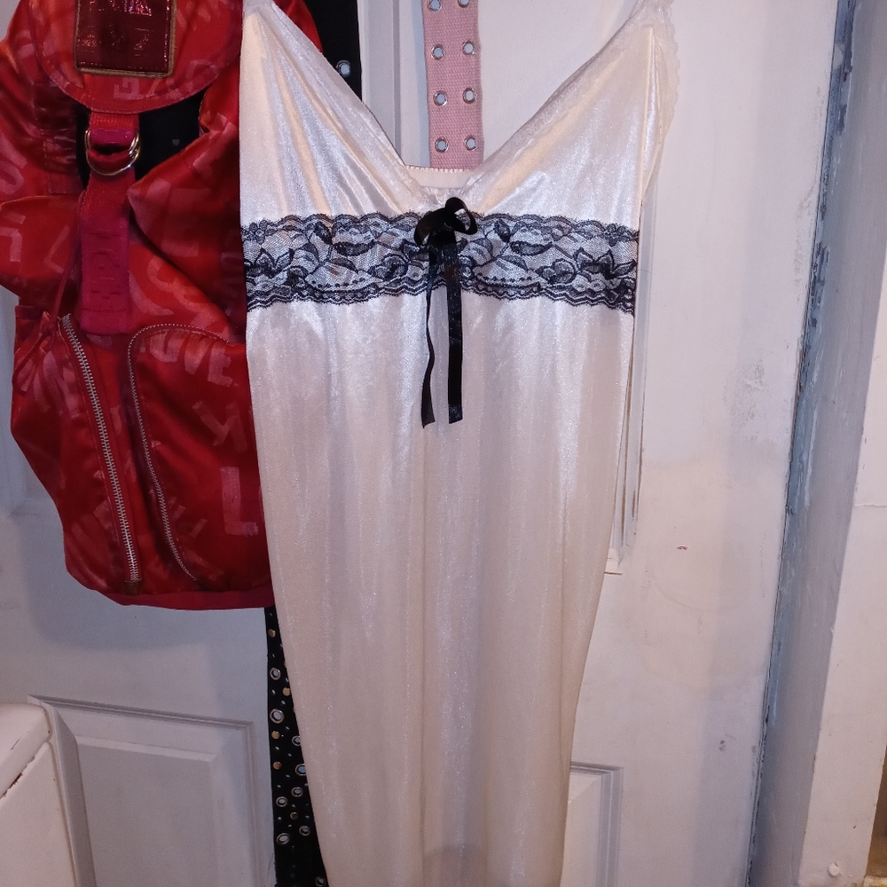 Lingerie bundle - Picture 3 of 4